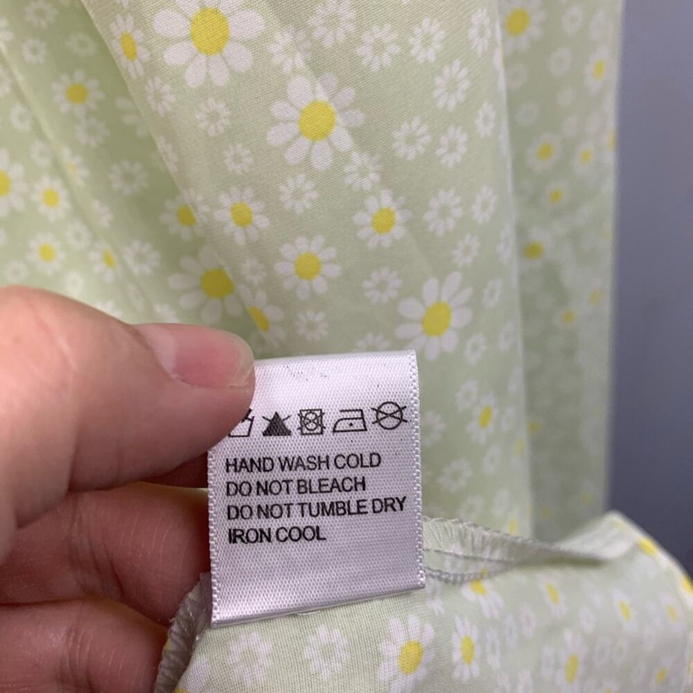Lucca size small light green daisy flower tiered maxi dress boho cute dainty - Picture 5 of 12